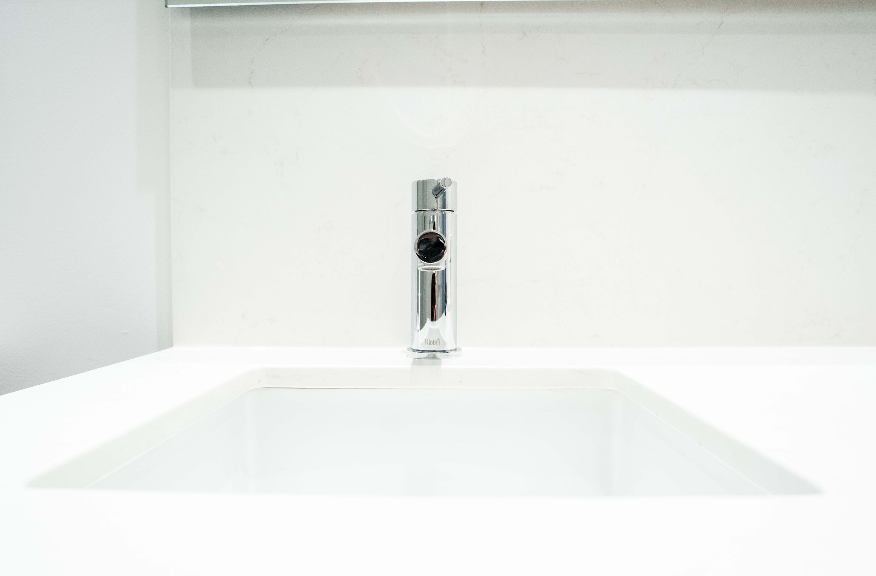 faucet-handle