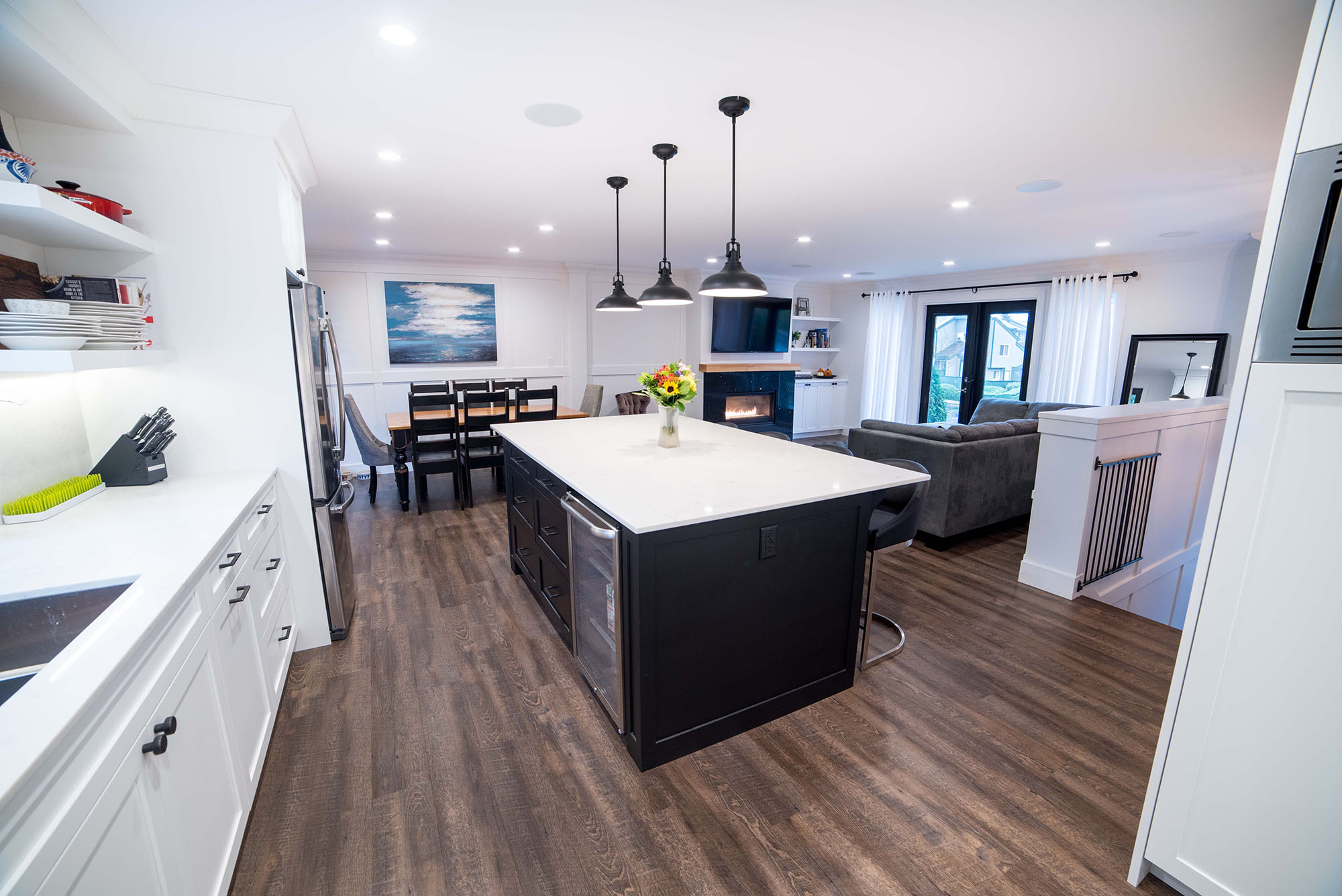 kitchen-island-dining-room