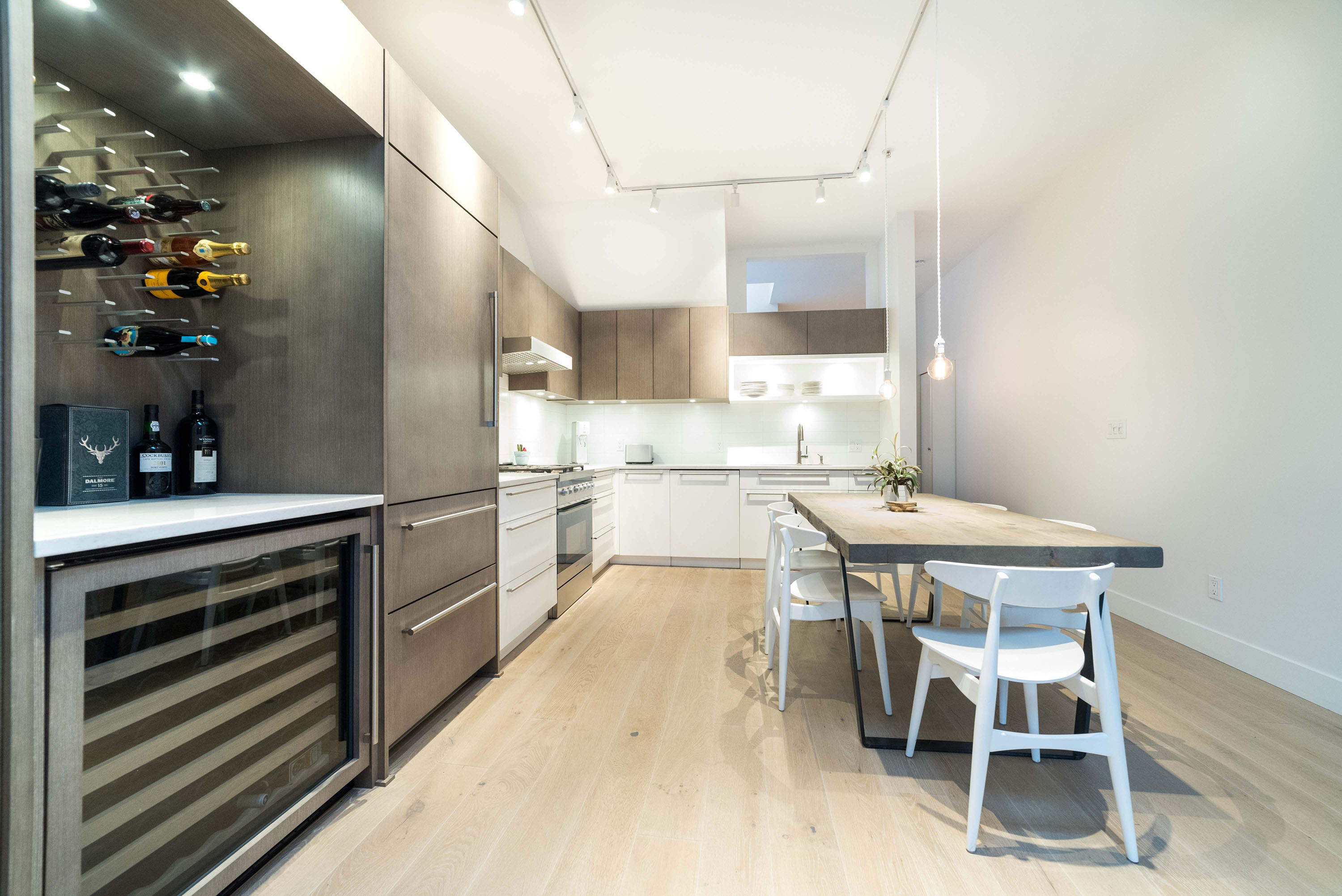 kitchen-table-fridge-stove