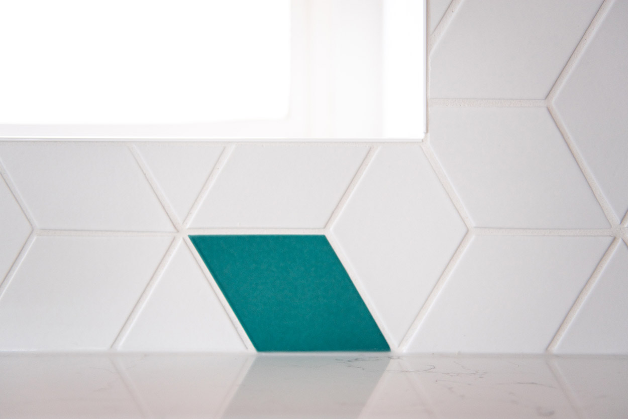 Maple Ridge kitchen - tile detail