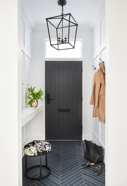 small gorgeous entryway in clean modern design