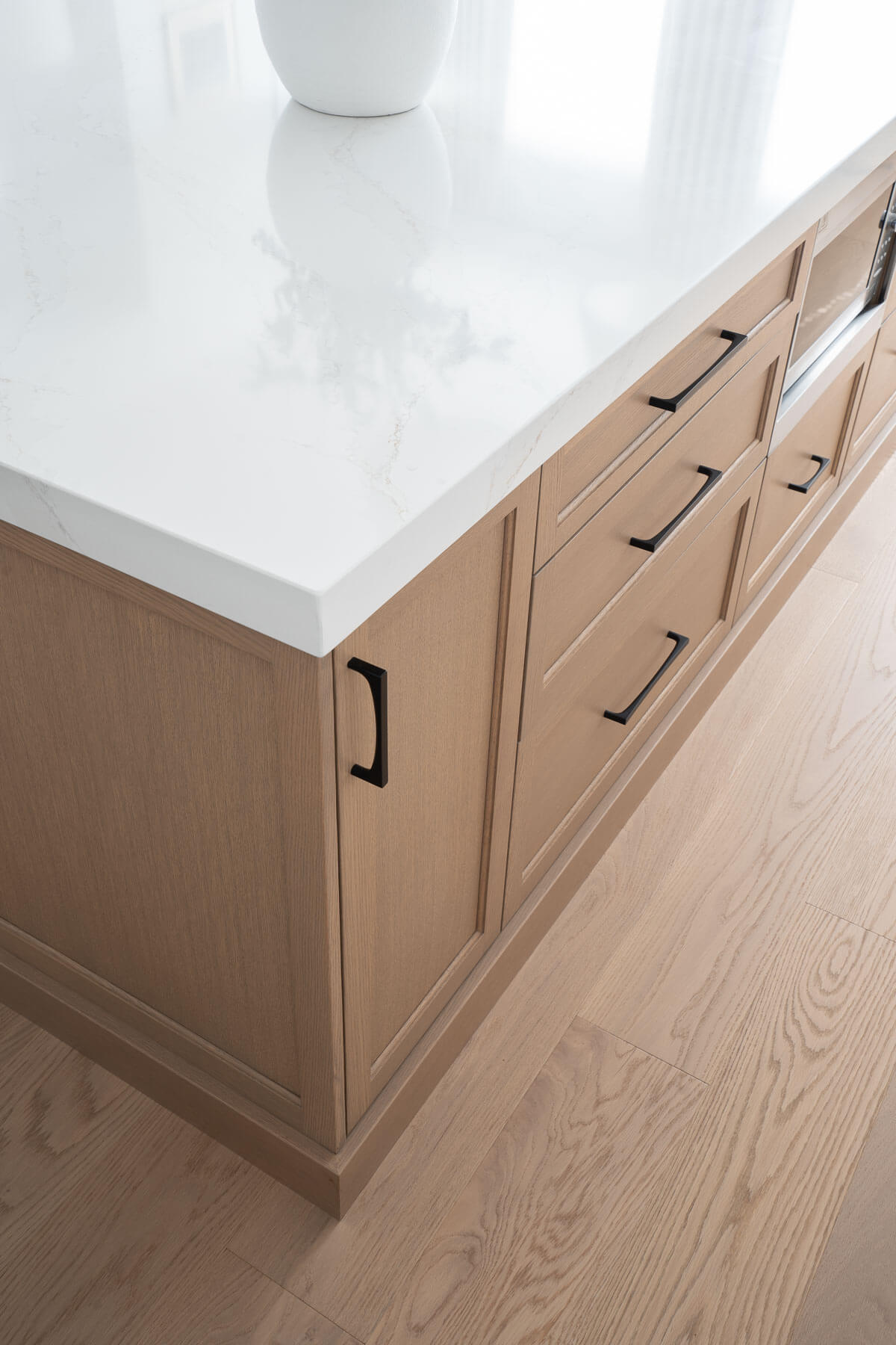 kitchen island with Silestone counter
