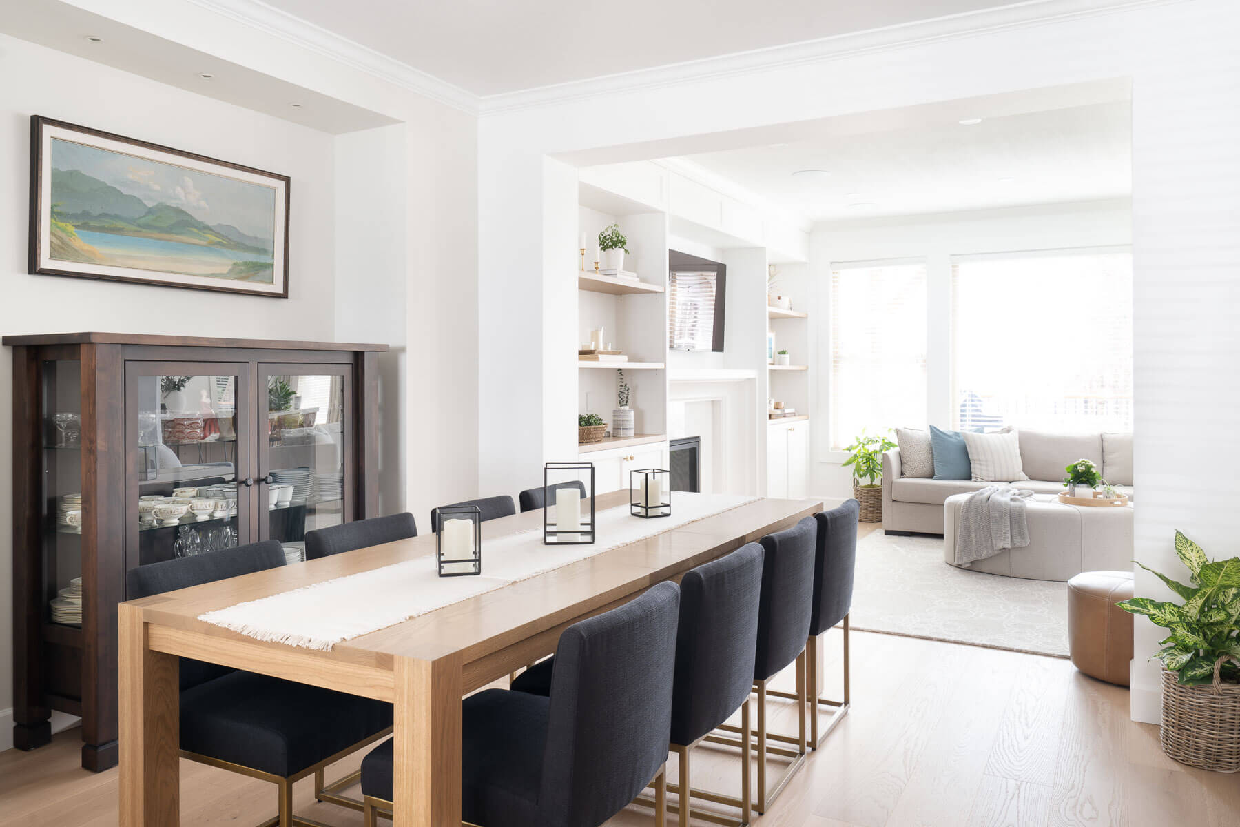 NOVERO-HOMES-Holly-Dr-13-dining-family room