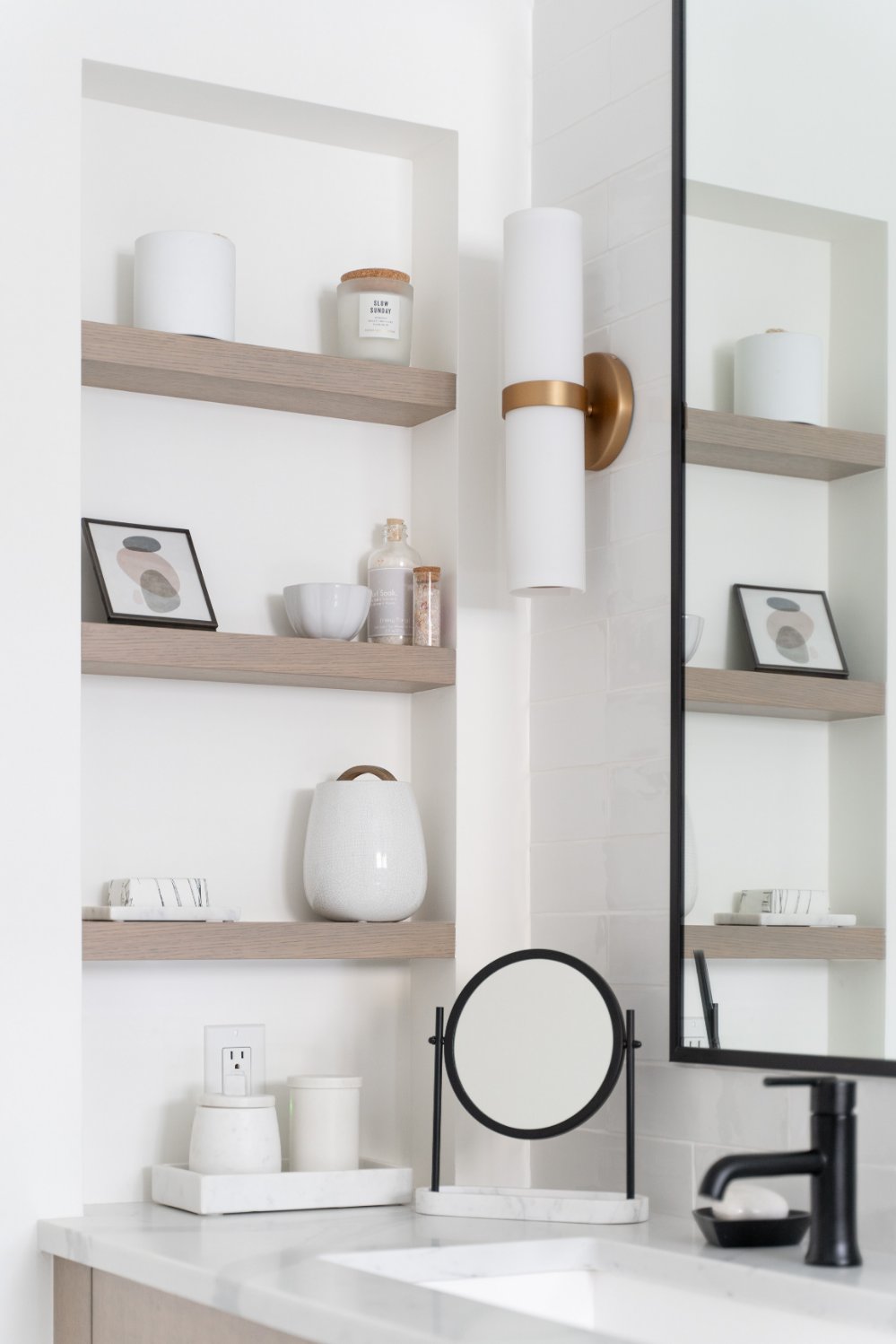 wood shelf niche ensuite bath