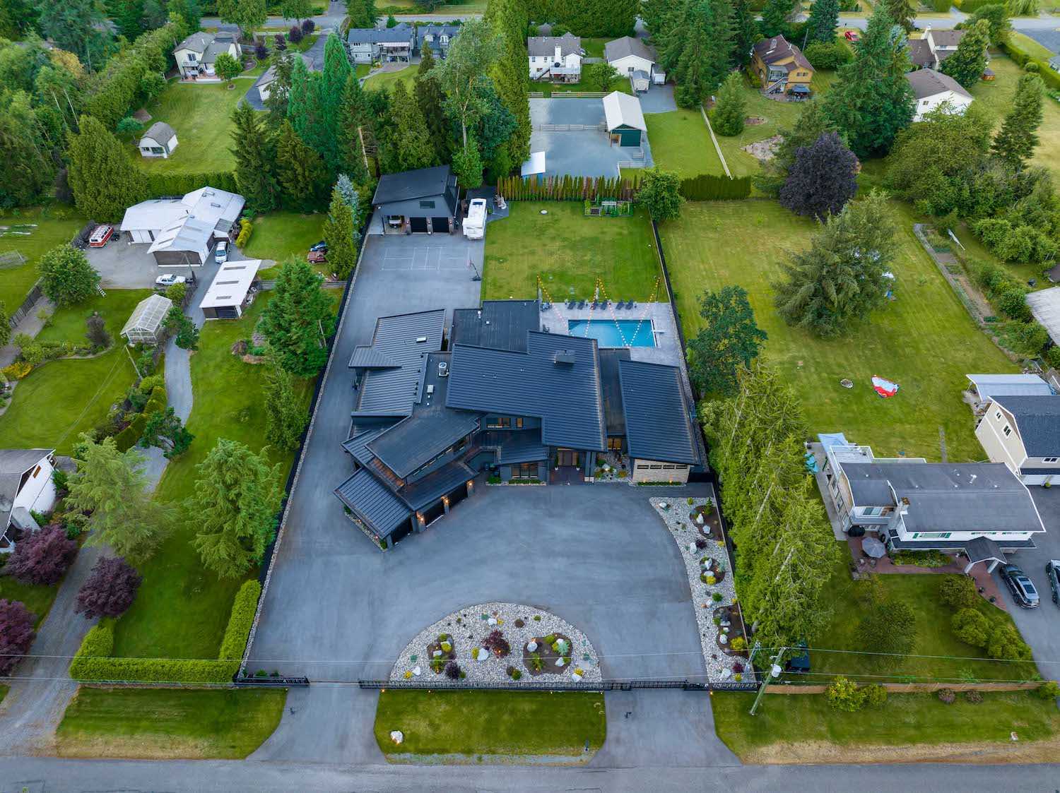 Langley home roofline