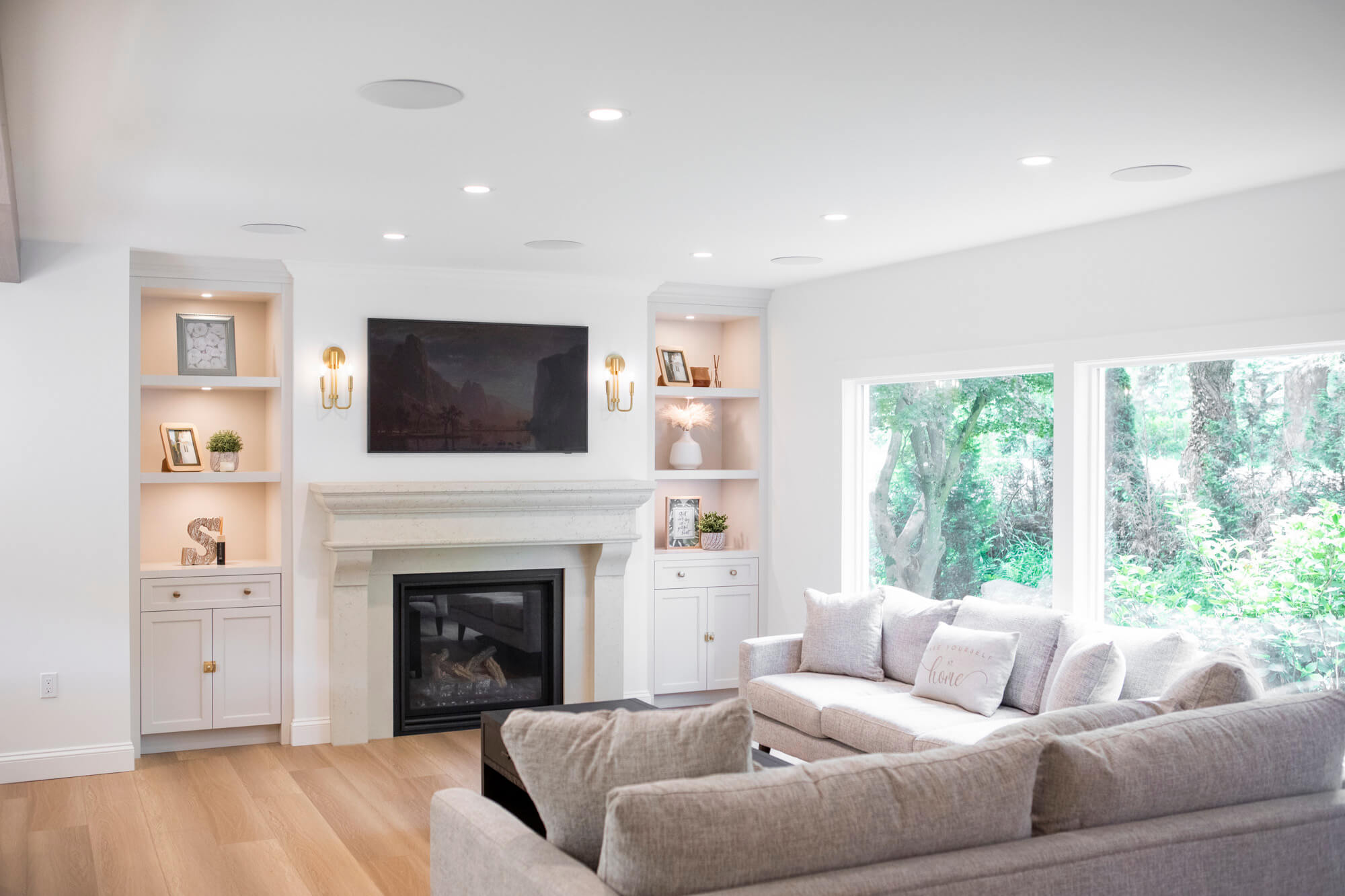 modern farmhouse livingroom in langley, bc