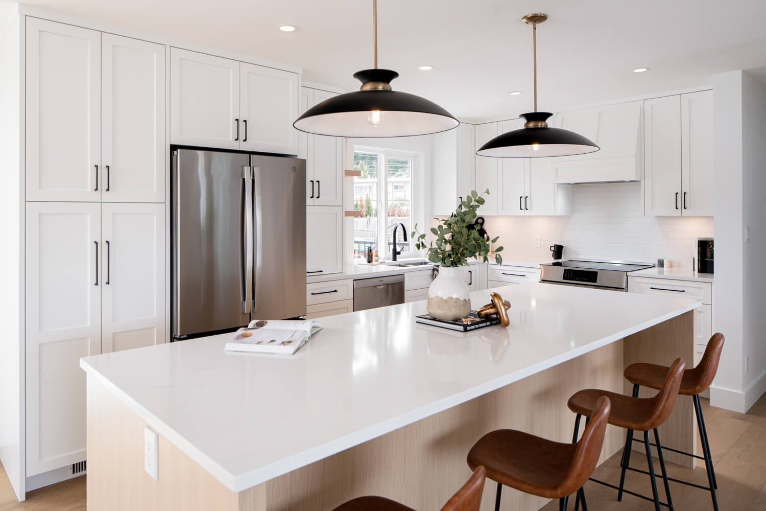 coquitlam kitchen remodel with oversized kitchen island