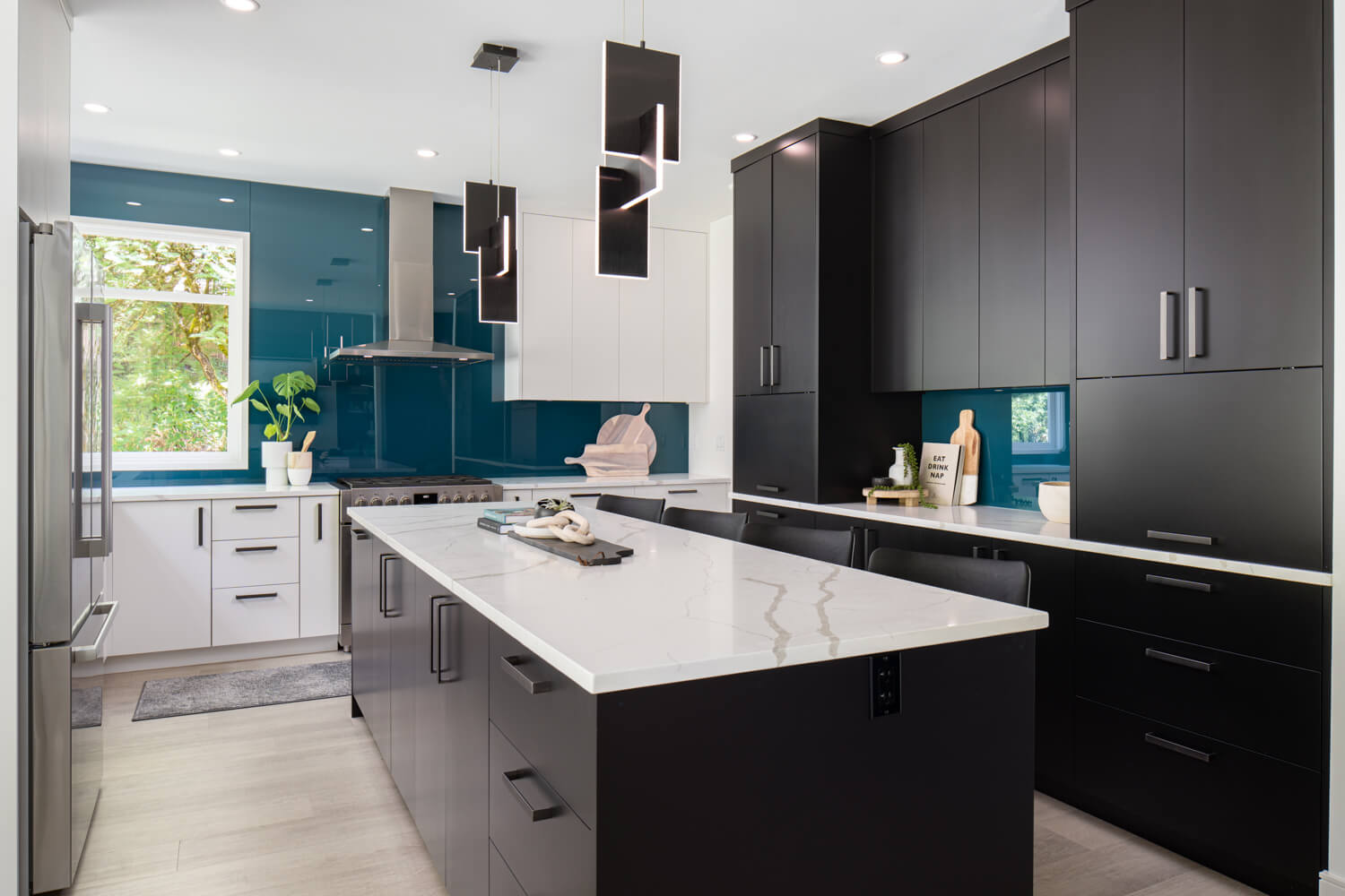 Huntleigh Crt - 3319 (North Vancouver) - Novero Homes - 12