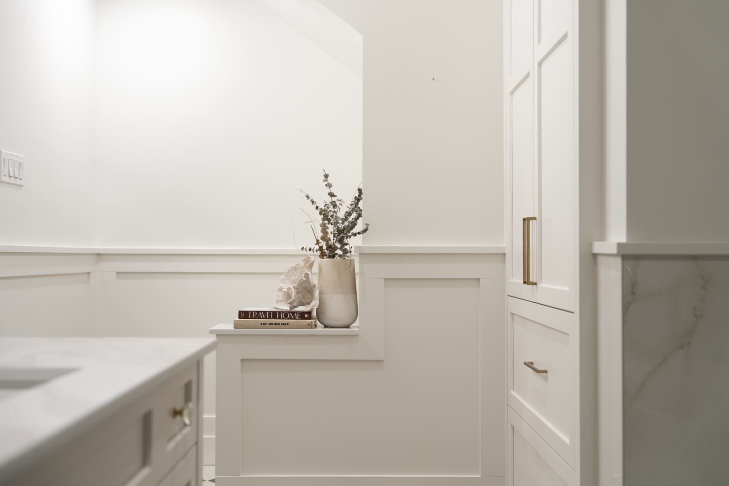 Pitt Meadows bathroom pony wall-Novero Homes